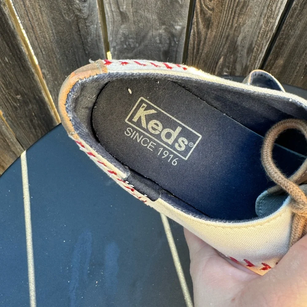 Keds Red and White Women's Kickstart Pennant Baseball Sneaker Size 6.5 lace-up